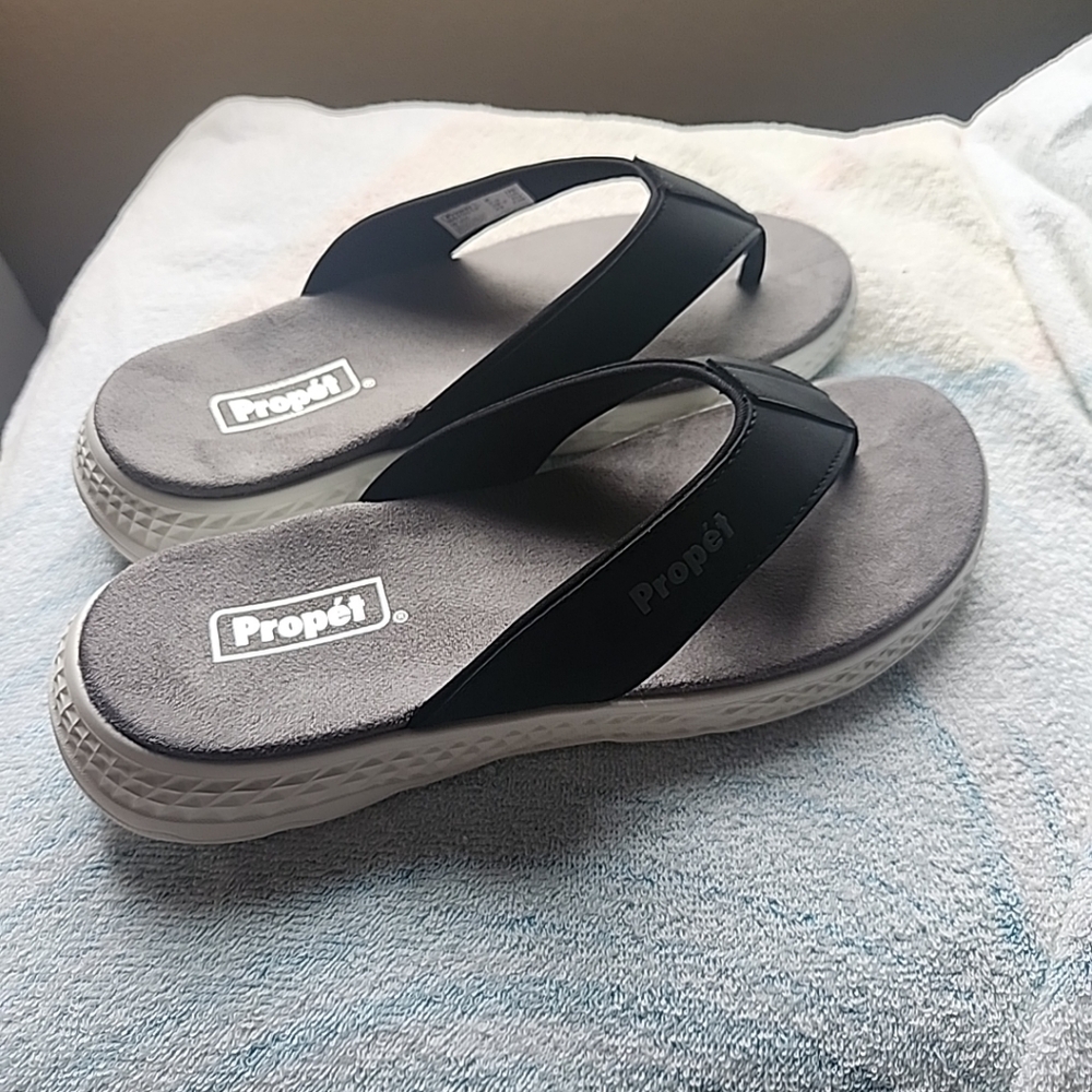 Propet Black and Gray Sandals Comfort-Focused Design